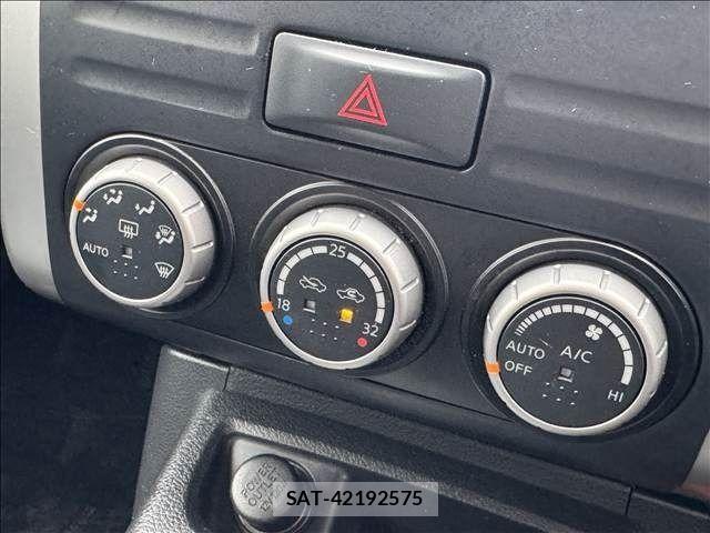 Nissan X-TRAIL 2011-02 7360612-19