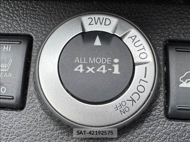 Nissan X-TRAIL 2011-02 7360612-23
