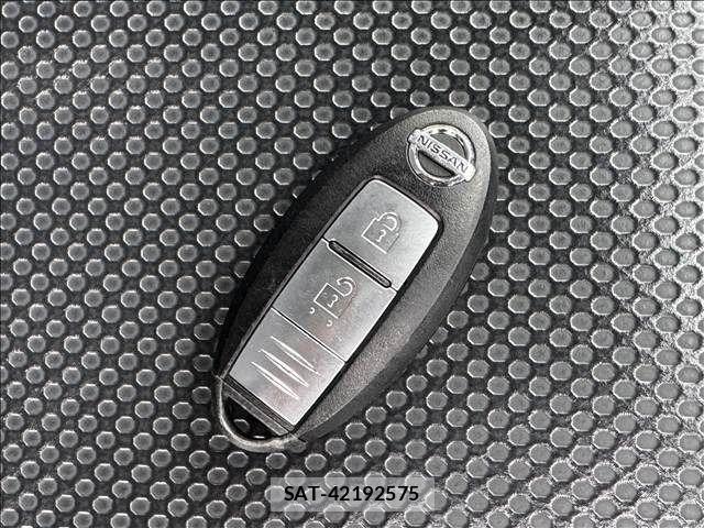 Nissan X-TRAIL 2011-02 7360612-29