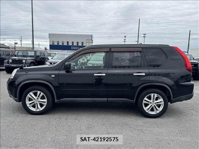 Nissan X-TRAIL 2011-02 7360612-4