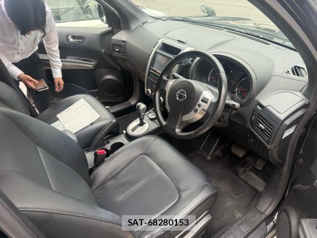 Nissan X-TRAIL 2013-05 7360618-11