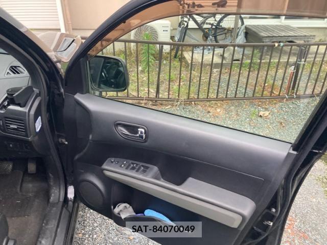 Nissan X-TRAIL 2011-09 7360617-12