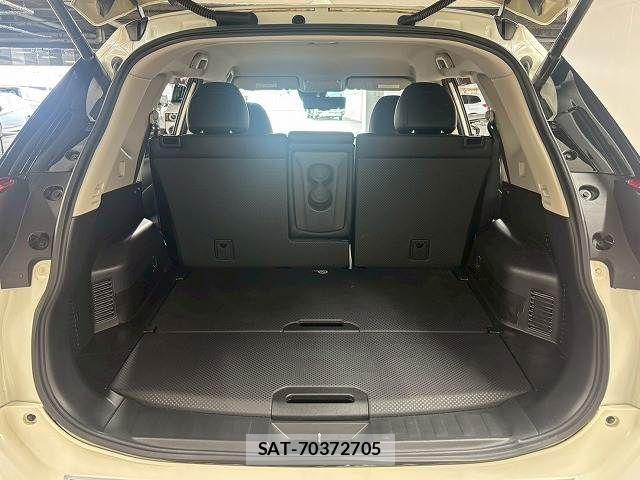 Nissan X-TRAIL 2019-08 7360599-12