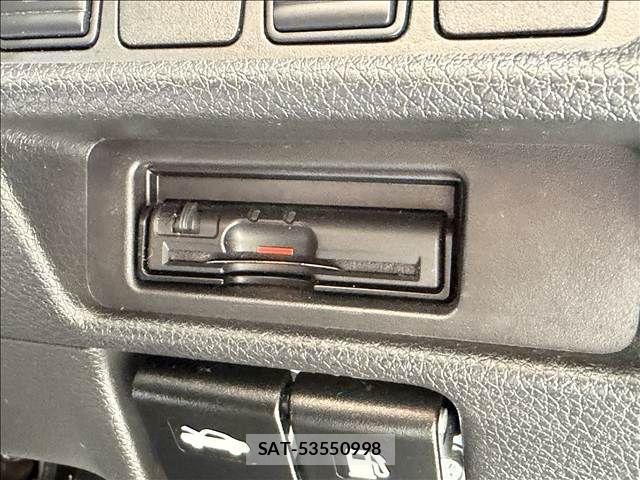 Nissan X-TRAIL 2016-04 7360609-15