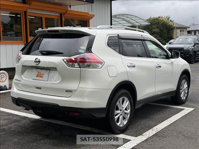 Nissan X-TRAIL 2016-04 7360609-23