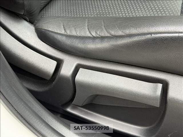 Nissan X-TRAIL 2016-04 7360609-26