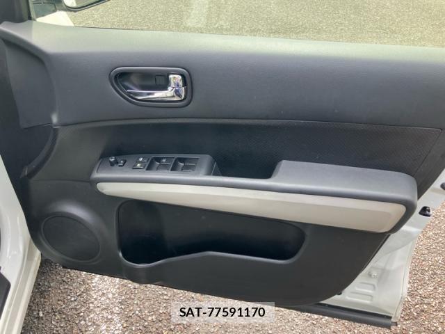 Nissan X-TRAIL 2013-10 7360614-9