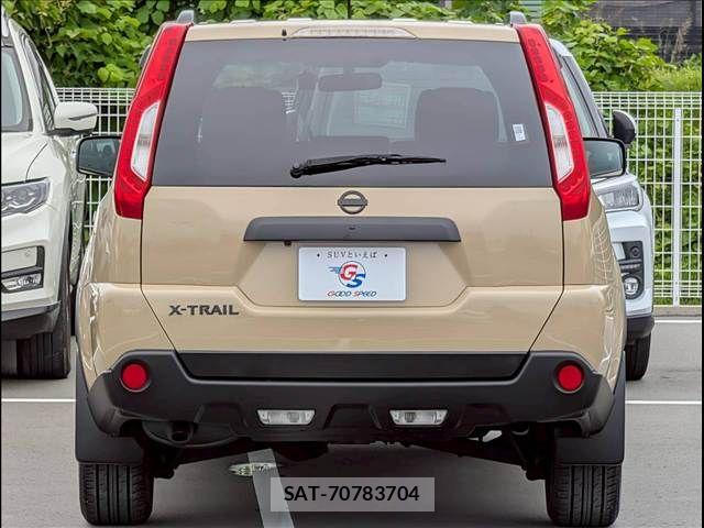 Nissan X-TRAIL 2013-10 7360604-11