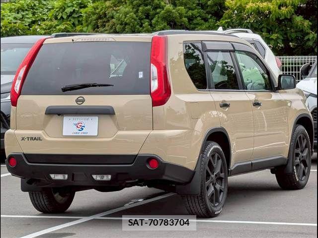 Nissan X-TRAIL 2013-10 7360604-16