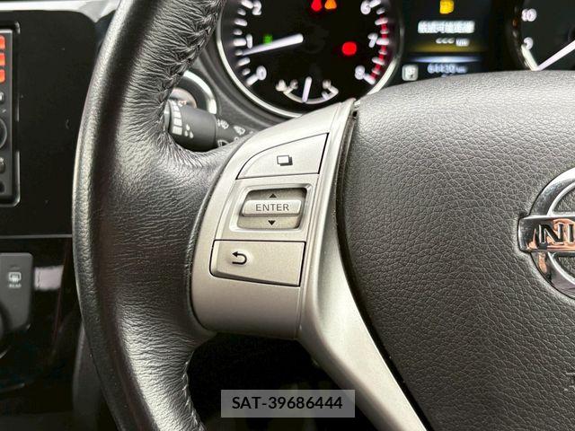 Nissan X-TRAIL 2015-09 7395011-25