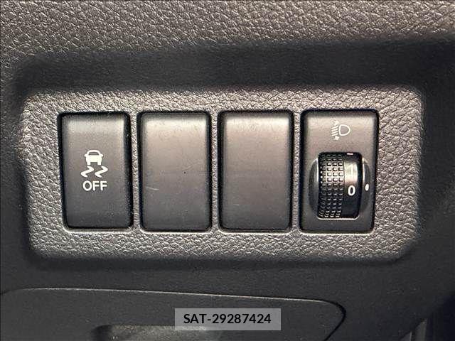 Nissan X-TRAIL 2011-08 7459053-13