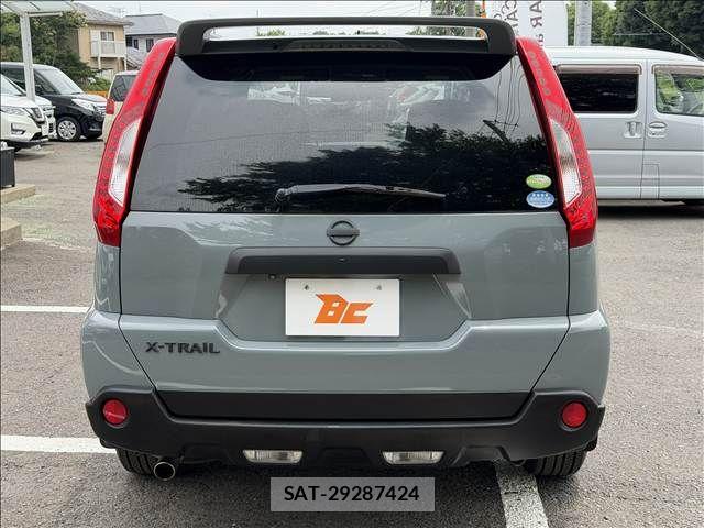 Nissan X-TRAIL 2011-08 7459053-22