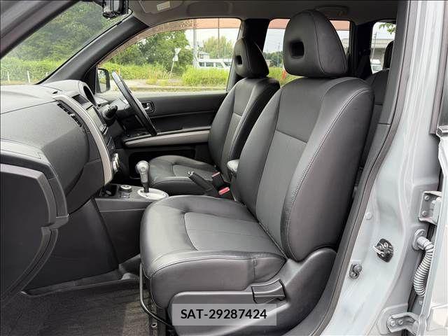 Nissan X-TRAIL 2011-08 7459053-24