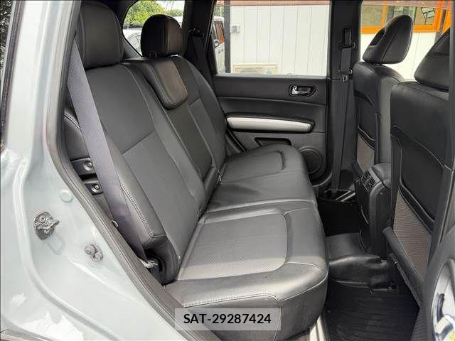 Nissan X-TRAIL 2011-08 7459053-25