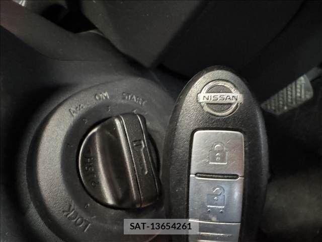 Nissan X-TRAIL 2013-01 7459051-17
