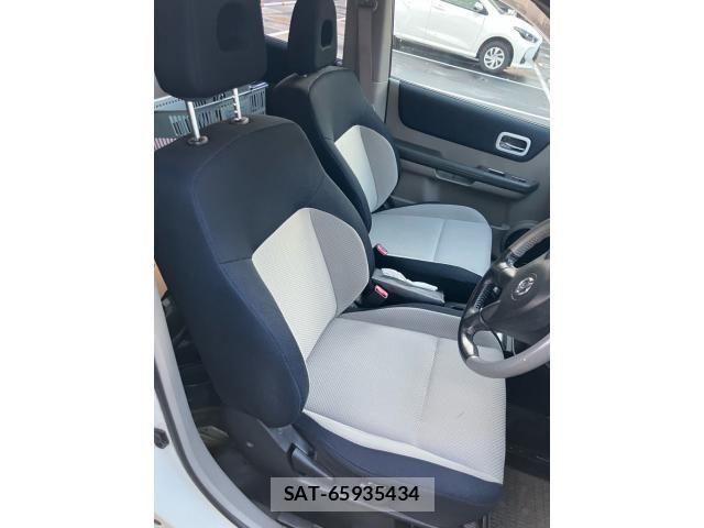 Nissan X-TRAIL 2005-06 7459088-11