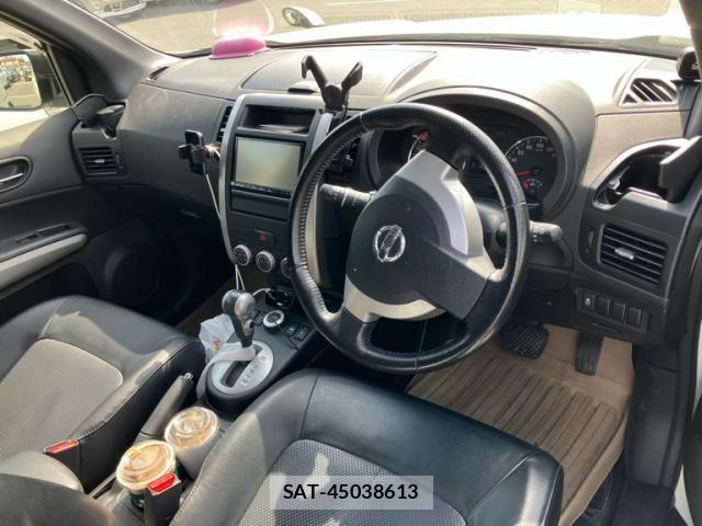 Nissan X-TRAIL 2012-06 7459072-9