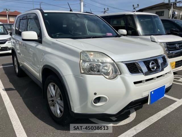 Nissan X-TRAIL 2012-06 7459072-2