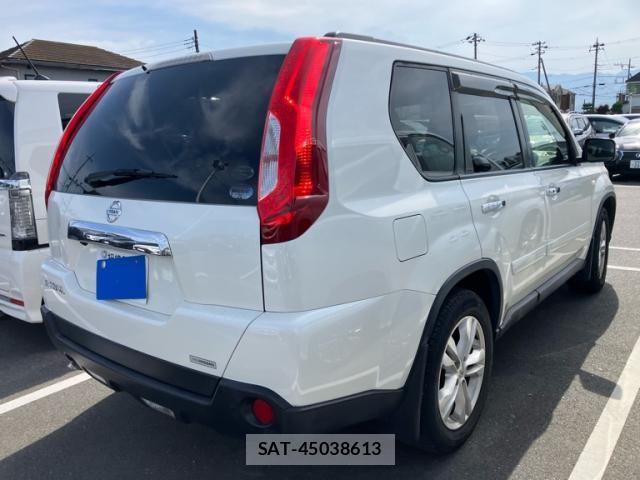 Nissan X-TRAIL 2012-06 7459072-3