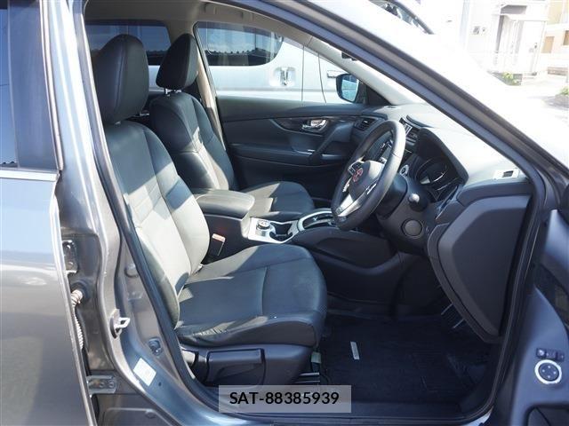 Nissan X-TRAIL 2017-12 7459054-11