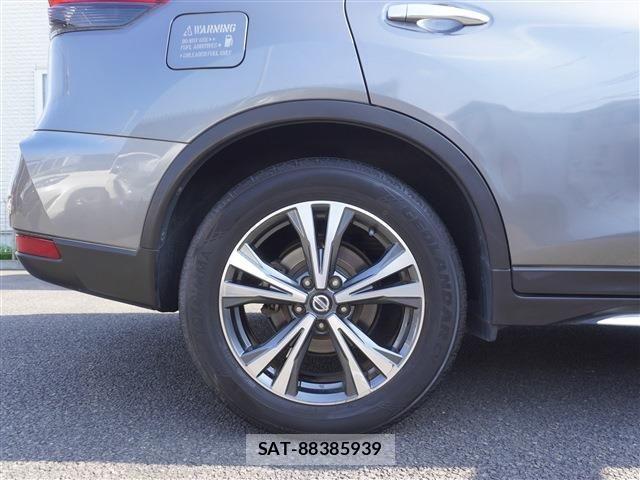 Nissan X-TRAIL 2017-12 7459054-15