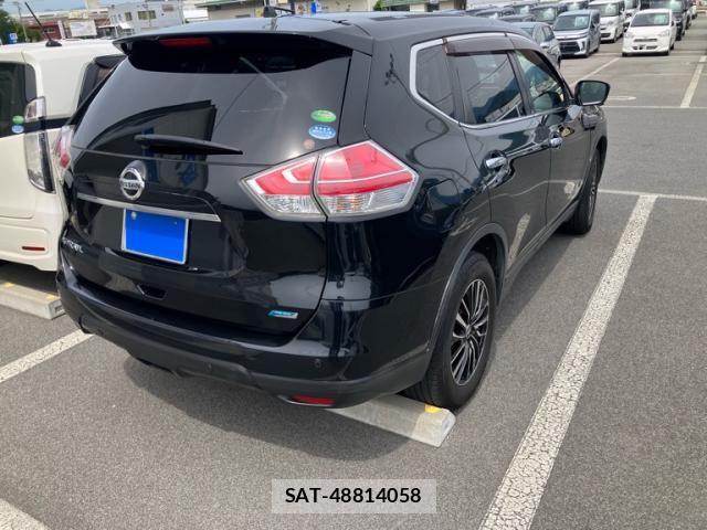 Nissan X-TRAIL 2014-02 7459074-1