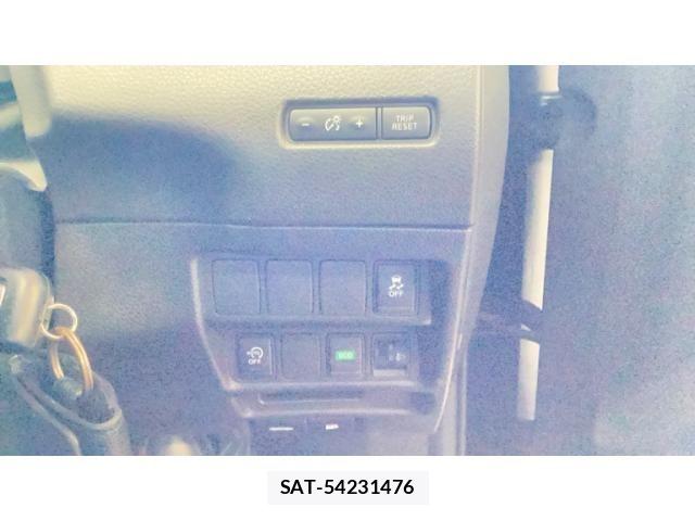 Nissan X-TRAIL 2015-09 7459077-2