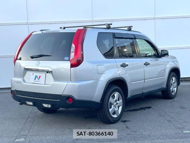 Nissan X-TRAIL 2013-09 7510566-16