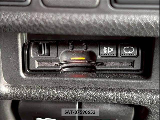 Nissan X-TRAIL 2015-02 7504009-11
