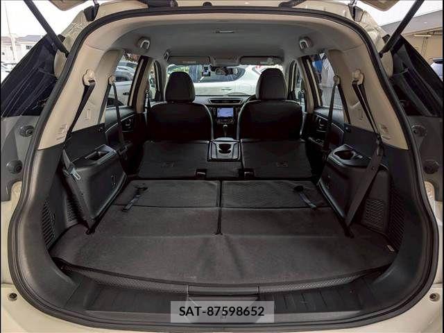 Nissan X-TRAIL 2015-02 7504009-12