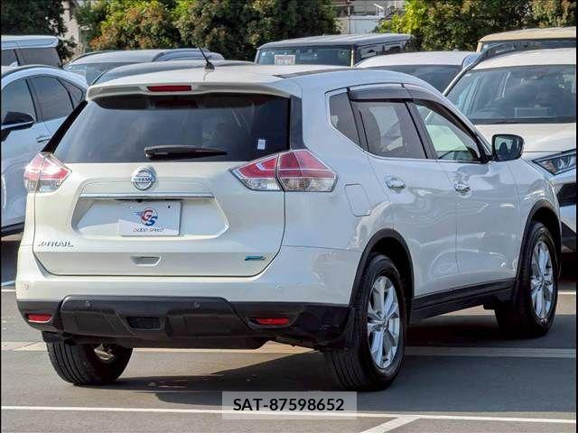 Nissan X-TRAIL 2015-02 7504009-16