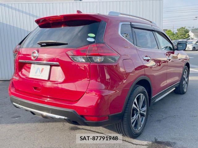Nissan X-TRAIL 2017-07 7510567-16