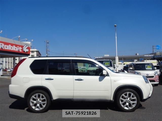 Nissan X-TRAIL 2013-06 7504039-10