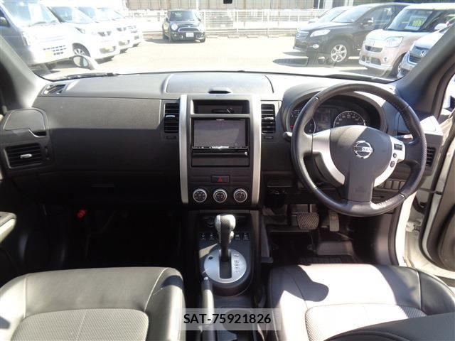 Nissan X-TRAIL 2013-06 7504039-2