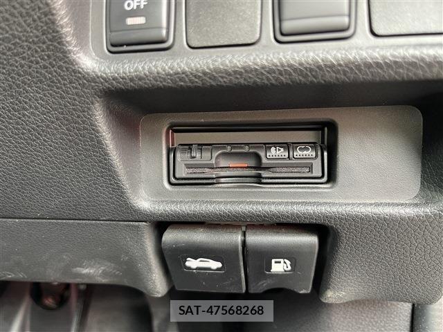Nissan X-TRAIL 2016-02 7504024-10