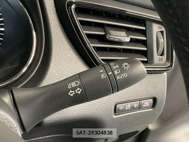 Nissan X-TRAIL 2017-09 7510547-15