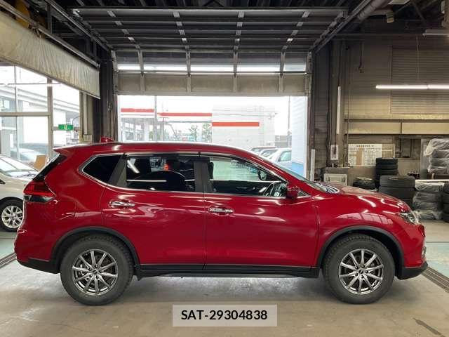 Nissan X-TRAIL 2017-09 7510547-4