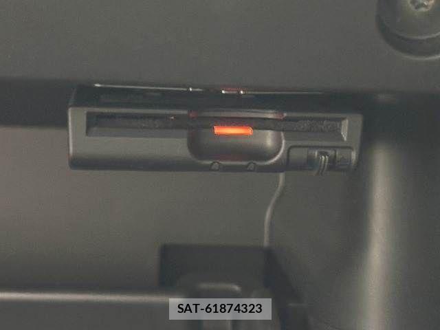 Nissan X-TRAIL 2018-05 7504000-11