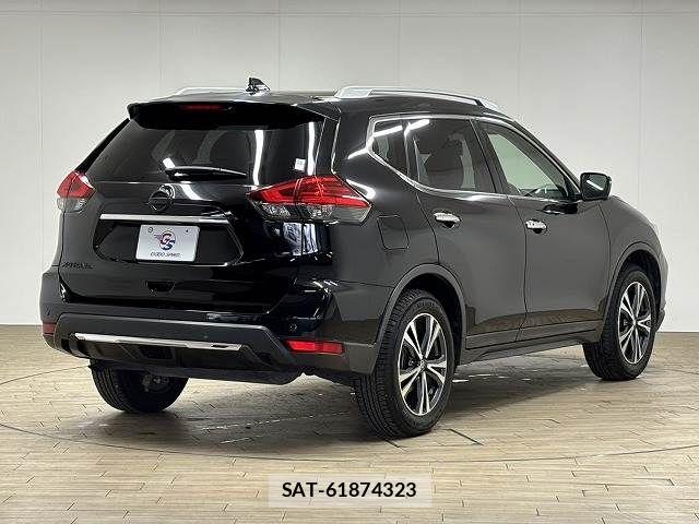 Nissan X-TRAIL 2018-05 7504000-15
