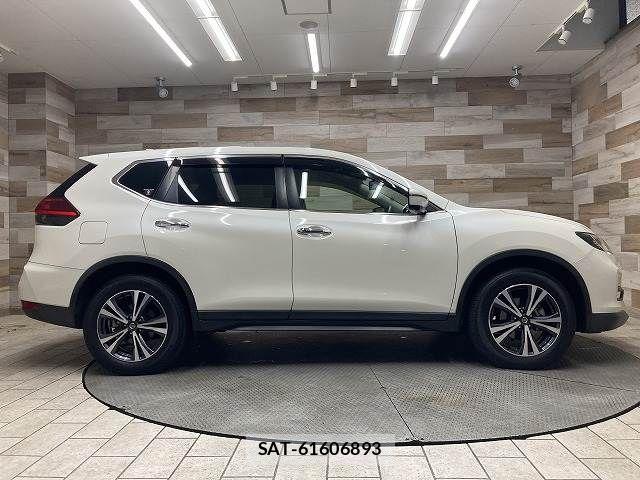 Nissan X-TRAIL 2018-05 7503998-16