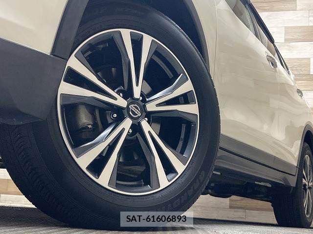 Nissan X-TRAIL 2018-05 7503998-18