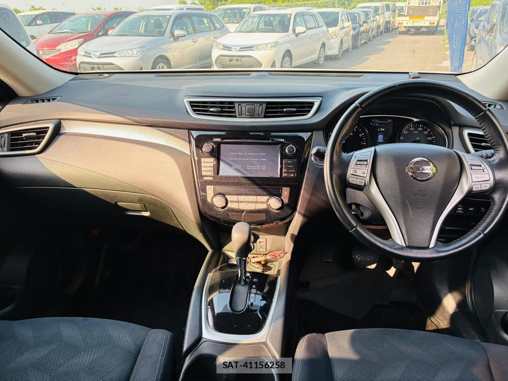 Nissan X-TRAIL 2016-06 7471395-12
