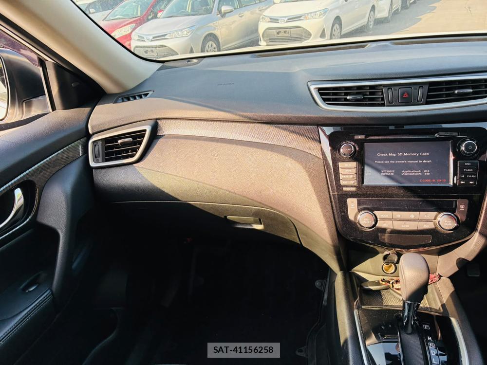 Nissan X-TRAIL 2016-06 7471395-16
