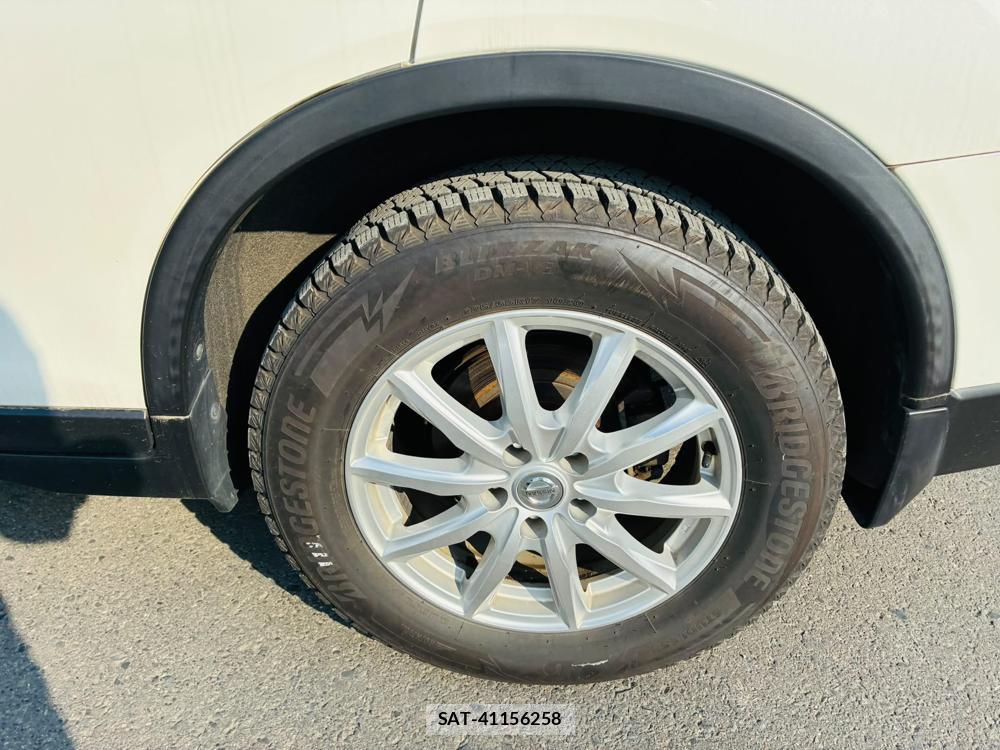 Nissan X-TRAIL 2016-06 7471395-29