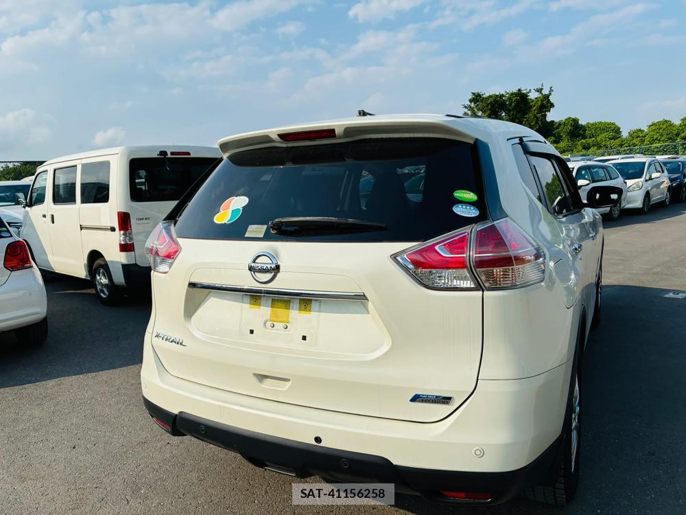 Nissan X-TRAIL 2016-06 7471395-4