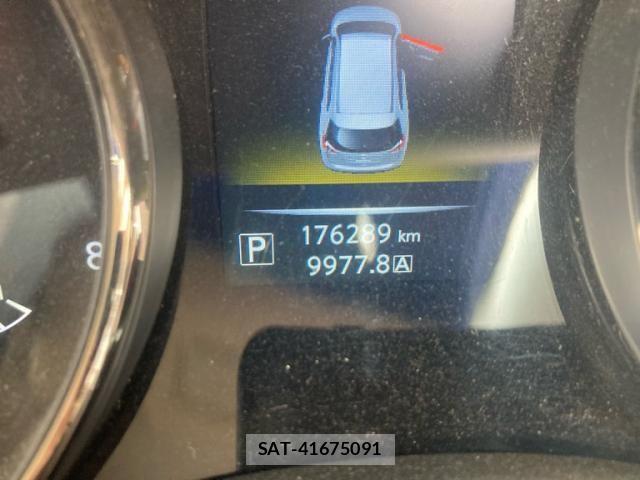 Nissan X-TRAIL 2014-03 7563121-9
