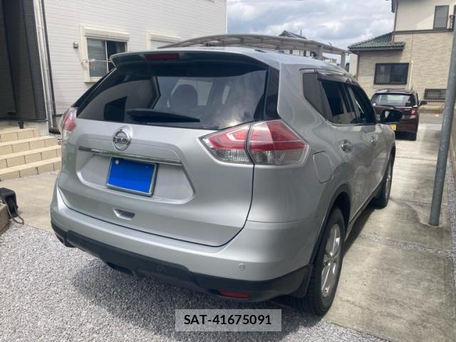 Nissan X-TRAIL 2014-03 7563121-1