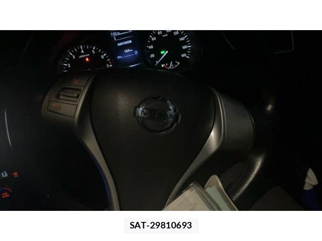 Nissan X-TRAIL 2015-11 7563118-12