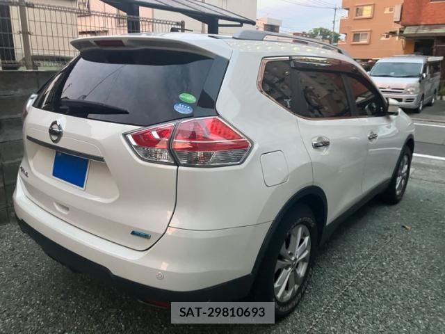 Nissan X-TRAIL 2015-11 7563118-7