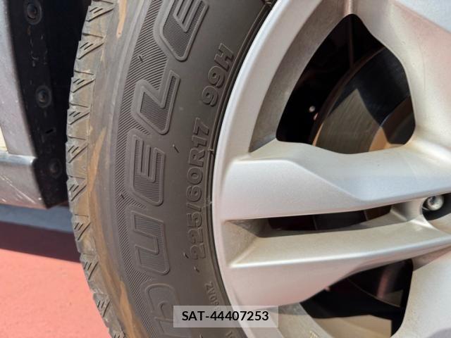 Nissan X-TRAIL 2011-09 7563122-12